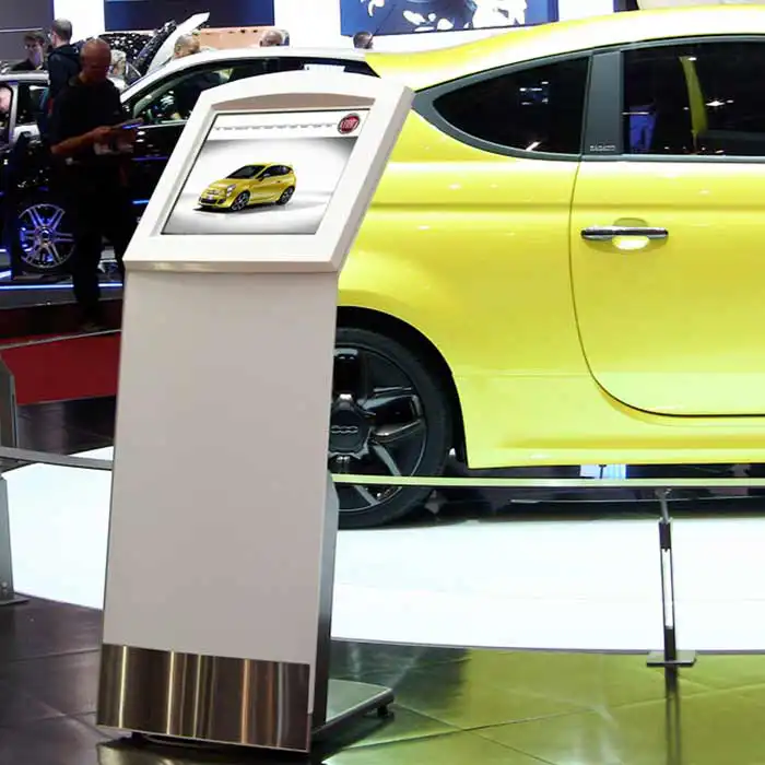 Multimedia kiosks for Fiat