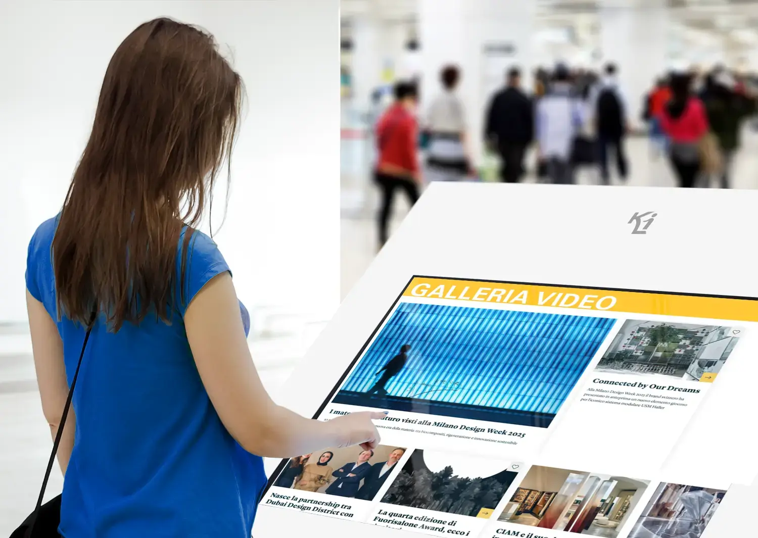 totem interattivo con interfaccia UX/UI per fiere