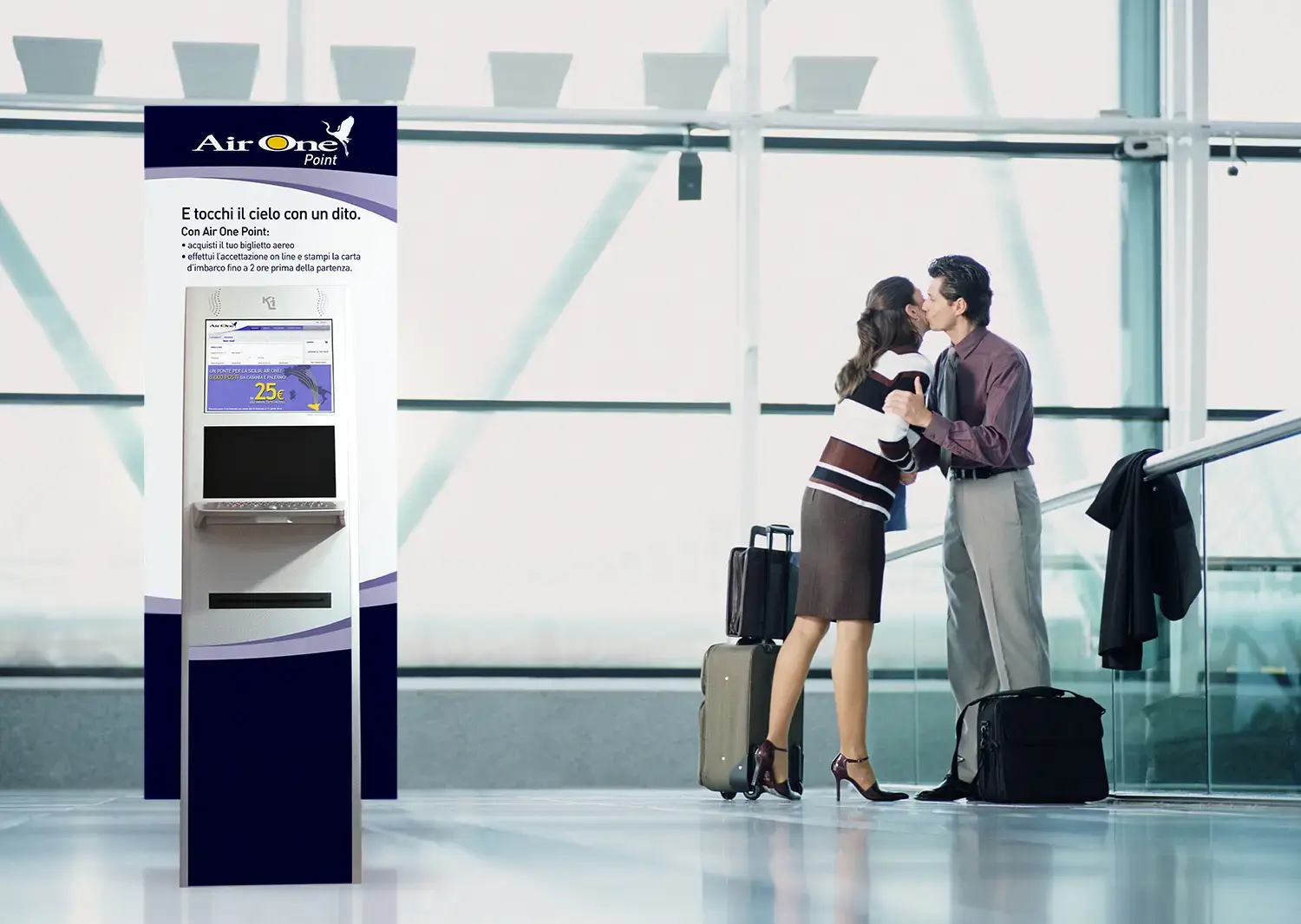 totem multimediali touchscreen per il check-in