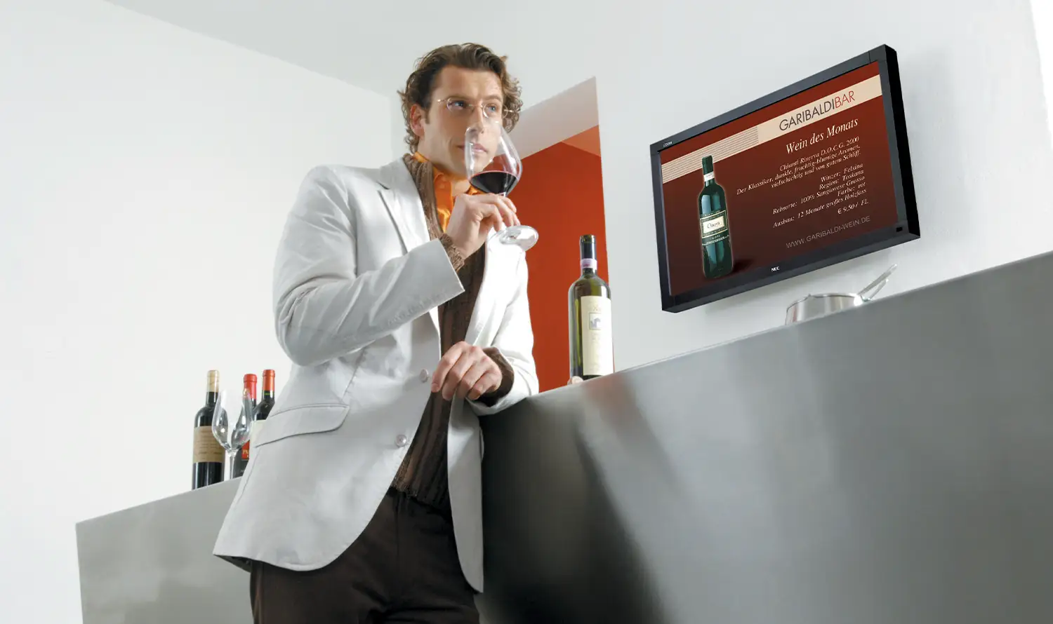 display per wine bar